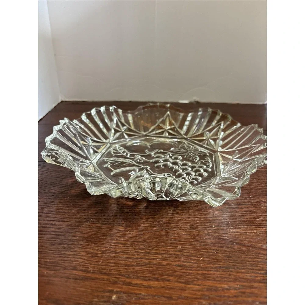 Vintage Federal Glass Pioneer Fruit Pattern Ruffled Clear Serving Bowl EAPG 11